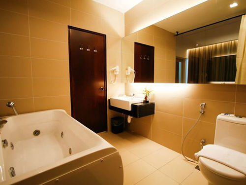 D Hotel Seri Iskandar Extérieur photo