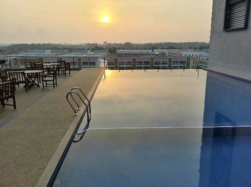 D Hotel Seri Iskandar Extérieur photo